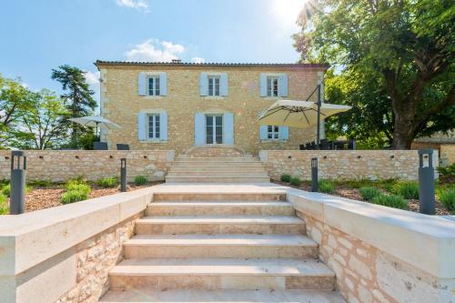 Iekārtas, Manoir Du Jasmin in Saint-Aubin-de-Cadelech
