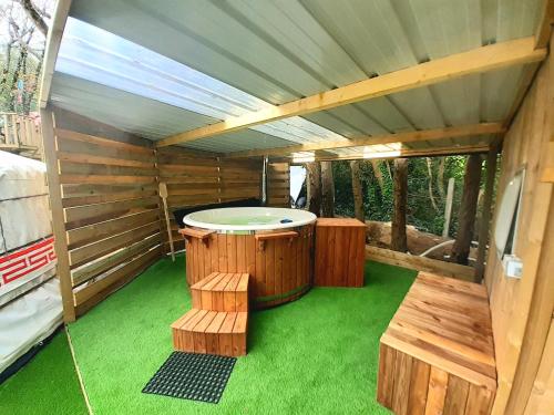 . Yourte avec bain nordique