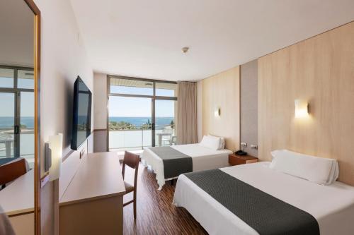 Habitación cuádruple, vistas al mar