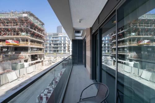 Elegant 1BR with Balcony in Viridian City Walk - image 10