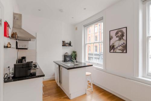 Dionysus' Den - Fitzrovia By Frankie Says - image 13