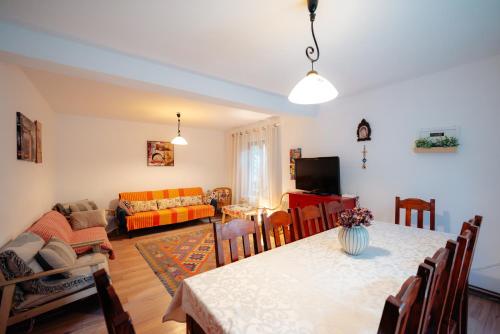 Casa Maia Dambovicioara in Fundata