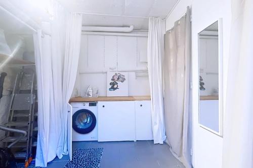 Cosy loft near Bastille & Canal - image 10