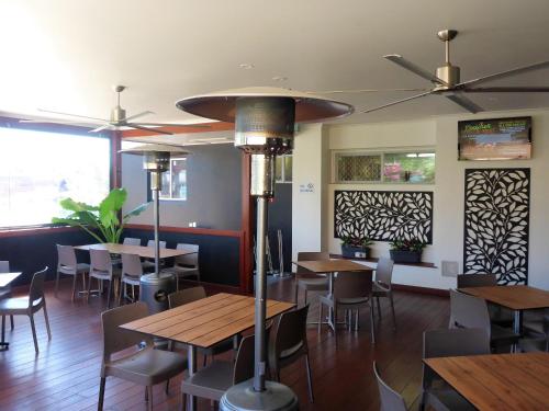 Restorāns, The Commercial Hotel Motel in Šinšilla