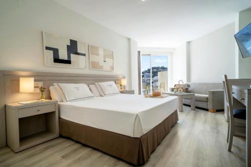 Hotel Helios - Almunecar – khách sạn tại La Herradura