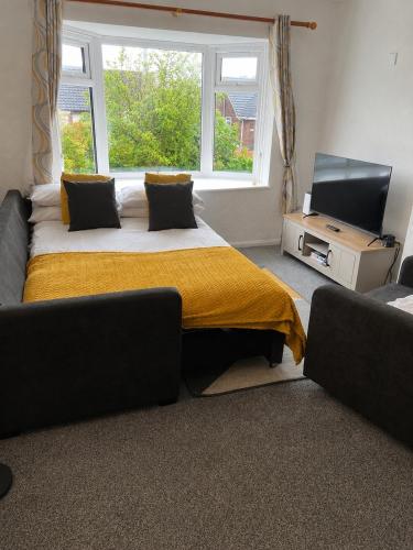 Alton Towers/Foxfield & Oak Barns/Peak District in Bagnall