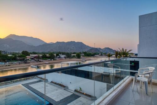 3BR villa BBQ Pool and Maidroom near diving center Dana Island – khách sạn tại Al Aqah