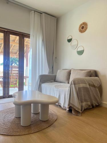 Nomad Beach House, Koh Lanta in Sang Kha Ou