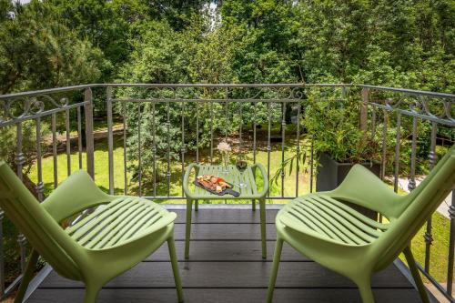 Logis Hôtel Restaurant Les 2 Rives - A75, en bordure de rivière