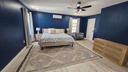 The Lake and Mountain Retreat in Lakeville (PA)