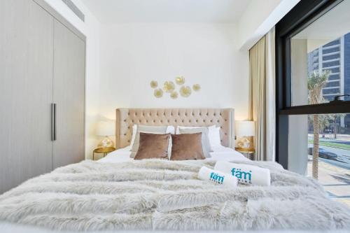 Stylish 1BR in Downtown Dubai Near Burj Khalifa - image 3
