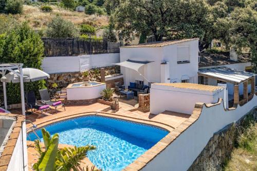 Villa Encinas by Villa Plus