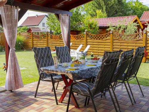 Erkély/terasz, Holiday Home Hibiscus by Interhome in Balatonkeresztúr