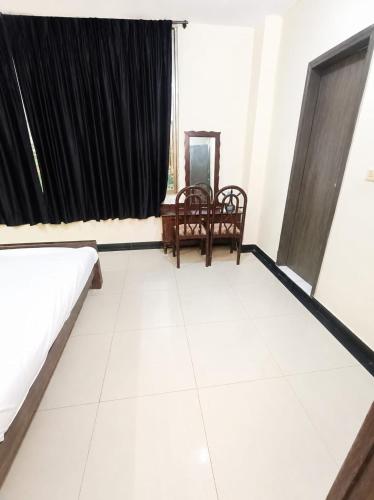Luxury Two Bedrooms Apartment - image 8