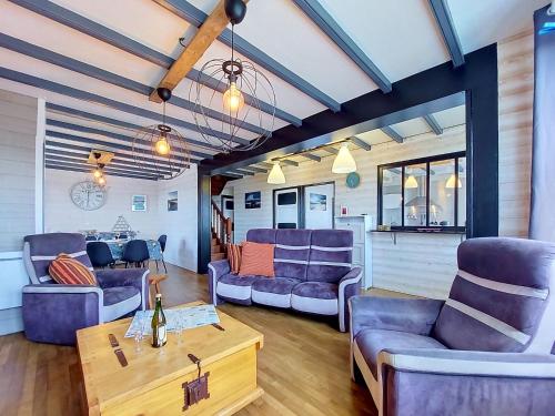 Istaba viesiem, Holiday Home An Neizh by Interhome in Locquirec ciems