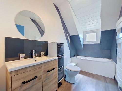 Vannas istaba, Holiday Home An Neizh by Interhome in Locquirec ciems