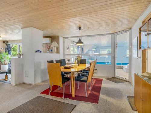 مطبخ, Holiday Home Tuula - 1-1km from the sea by Interhome in Vejers Strand