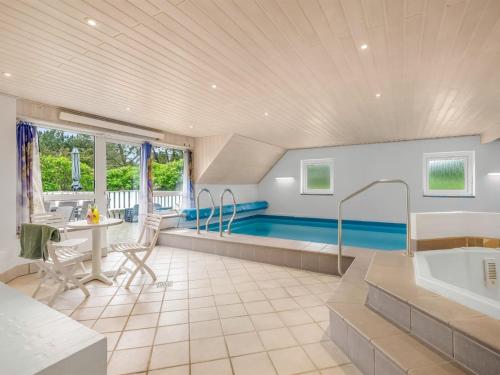مسبح, Holiday Home Tuula - 1-1km from the sea by Interhome in Vejers Strand
