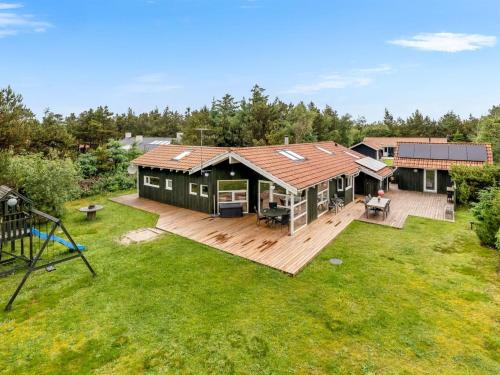  Holiday Home Heggi - 900m from the sea by Interhome in Torsted