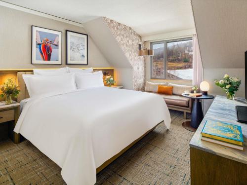 1 king bed, 1 sofa bed