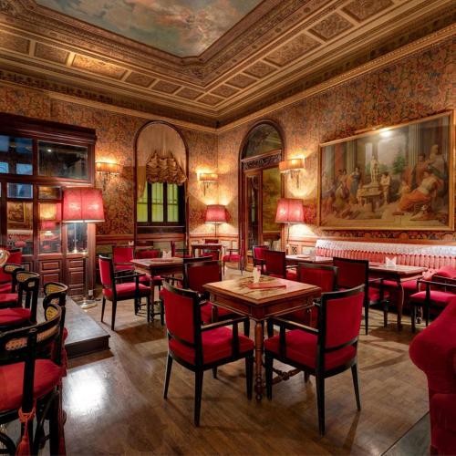 Pub/Lounge, Hotiday Roma Via del Corso in Spagna