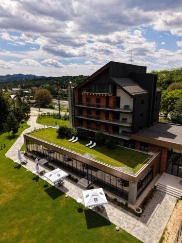 . Hotel Băile Bughea