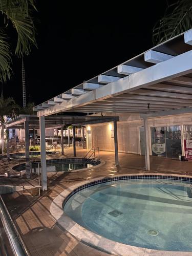 Flat - DiRoma International Resort in Estância Chácara Itapema