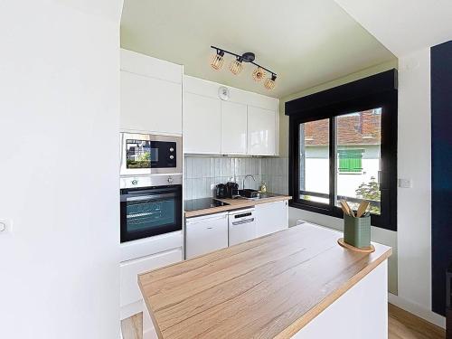 Appartement rénové proche mer et centre Cabourg - FR-1-465-129
