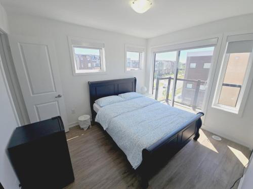 Downsview Park Retreat 2 - Rogers Stadium Getaway
