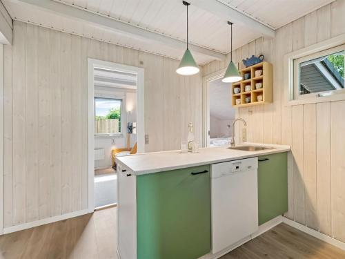 köök, Holiday Home Terkel - 800m to the fjord by Interhome in Hemmet