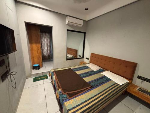 Shree Hariraj Guest House in Vapi