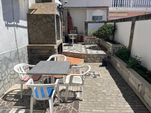 Guesthouse Donko 1 & 2 in Senj