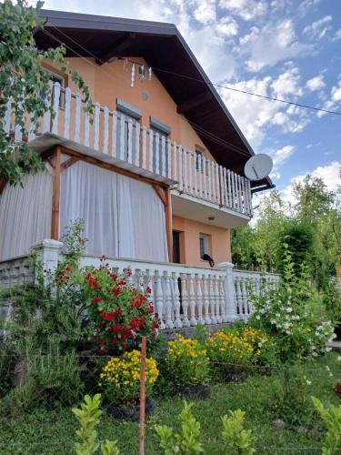 Vikendica Cokori - private pool and jacuzzi