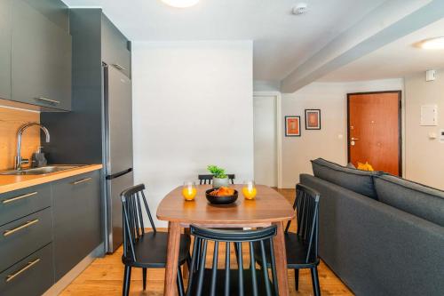 Superior One Bedroom Apartment - image 8