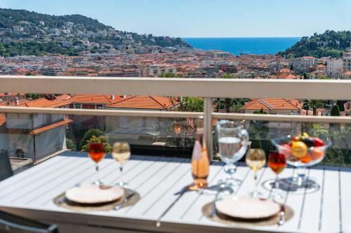 Superbe 2p terrasse vue mer quartier Cimiez