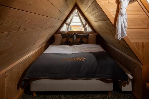 2 bedrooms, 3 beds