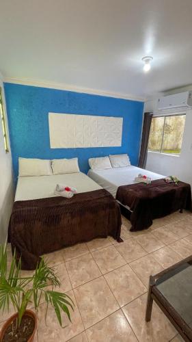 2 double beds