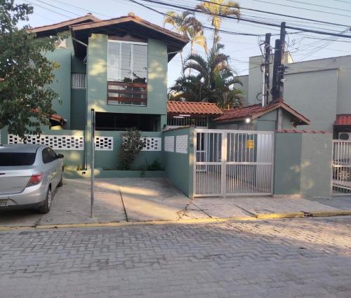 Apartamento em Maranduba Ubatuba 100 metros da praia – khách sạn tại Praia da Maranduba