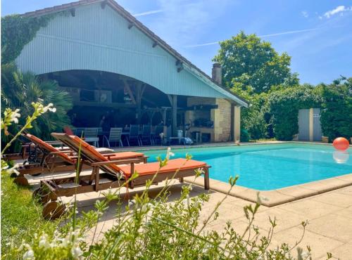 Gîte d'exception tout confort avec piscine et équipements uniques - Idéal pour groupe gîte à louer Lamonzie-Saint-Martin