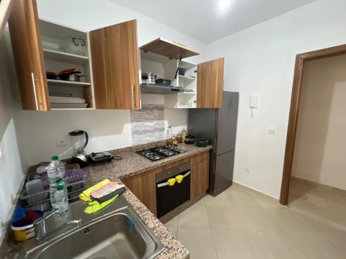 Appartement avec piscine in Gzennaia