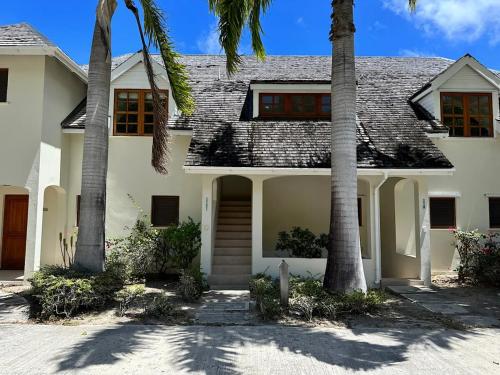 Beachfront Villa at Nonsuch Bay Resort with Panoramic Ocean Views in Freetown