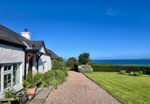 Tornaroan Cottage