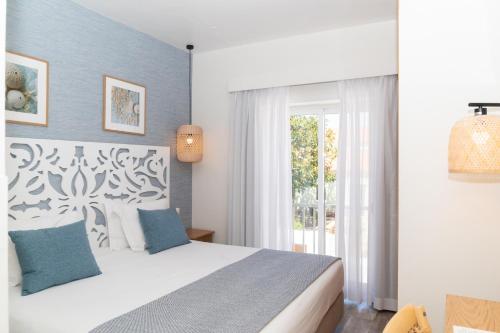 2 twin beds
