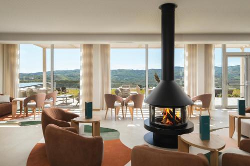 Pubi/sohvabaar, Água Hotels Terra Fria (Agua Hotels Terra Fria) in Braganca