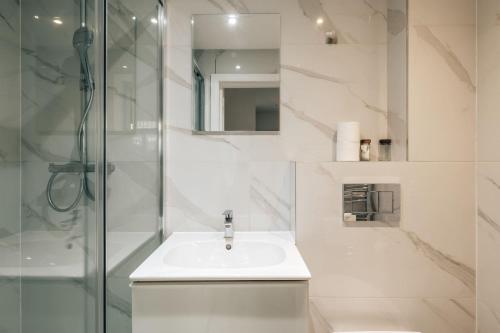 The Kensington Retreat - image 14