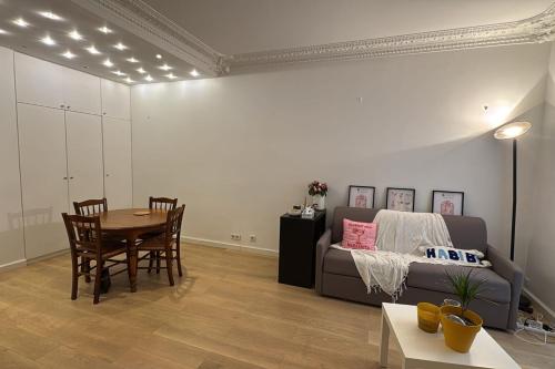 Apartment with terrace and Eiffel Tower view in Tour Eiffel