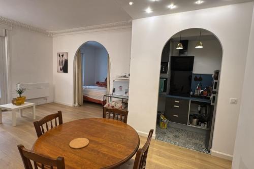 Apartment with terrace and Eiffel Tower view in Tour Eiffel
