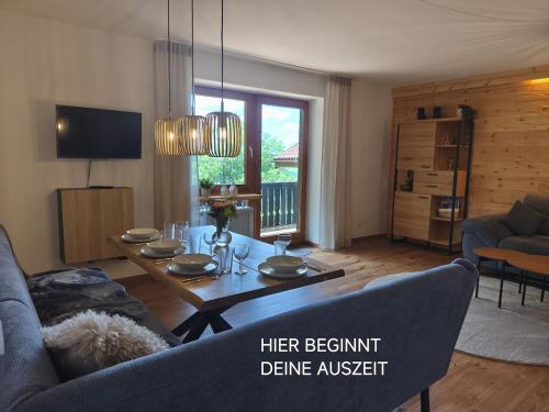 Ferienwohnung Zirbenruhe im Allgäu - mit Hallenbad, Sauna, Skilift, Loipe