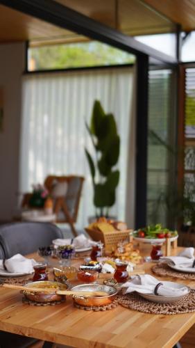 Ēdiens un dzērieni, Alaçam Tatil Evleri (Alacam Tatil Evleri) in Akoluk