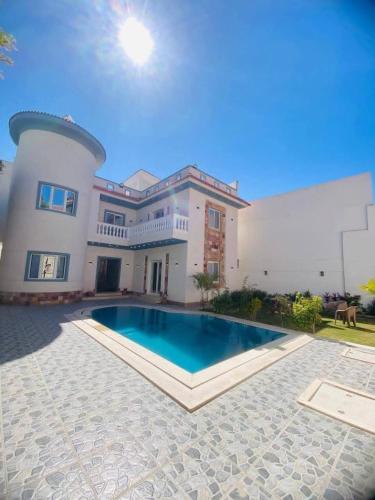 فيلا المهندس أحمد شوقى – khách sạn tại Ekeingy Maryout